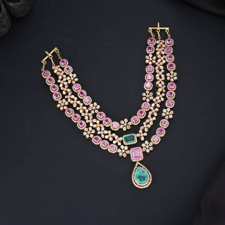Layer Charm Short Necklace