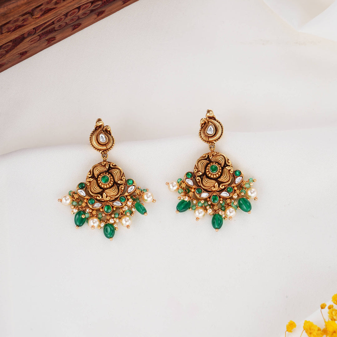 Zara 3D Spl Short Necklace Set