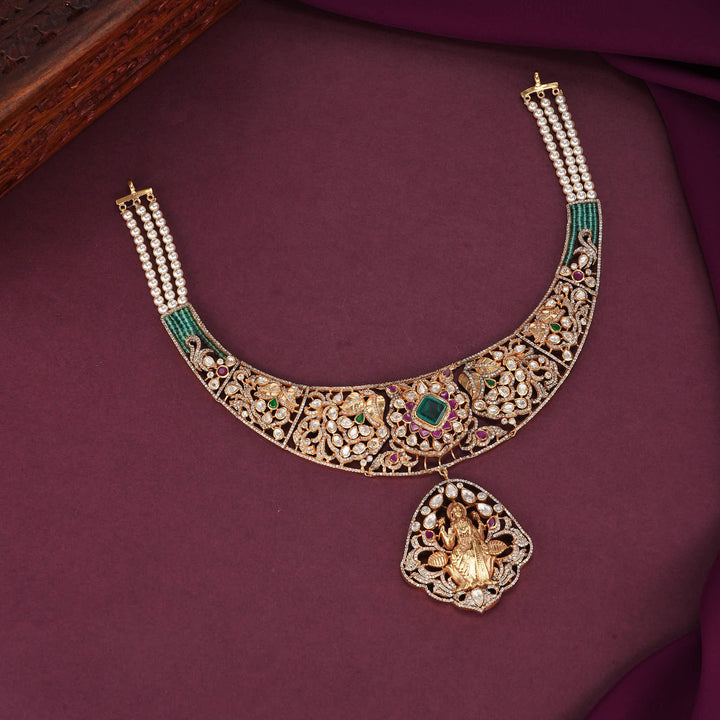 Divine Glow Victorian Short Necklace