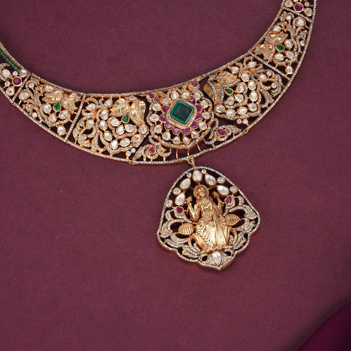 Divine Glow Victorian Short Necklace