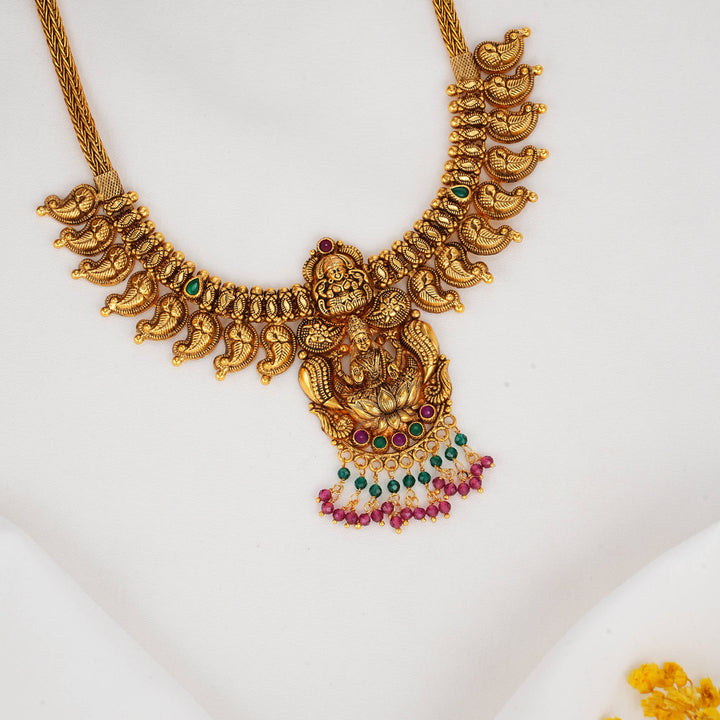 Glorious Nagas Short Necklace