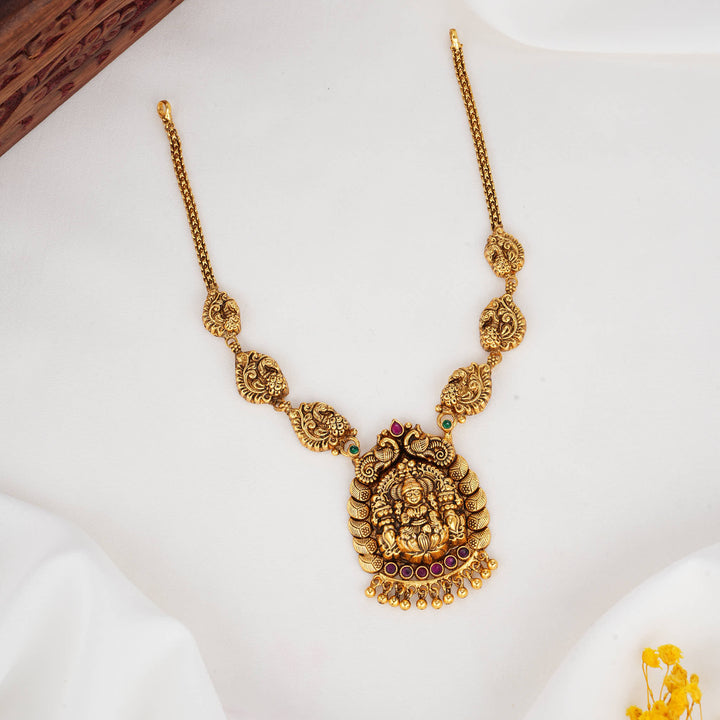 Splendid Nagas Short Necklace