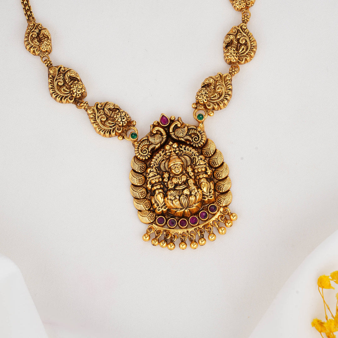 Splendid Nagas Short Necklace