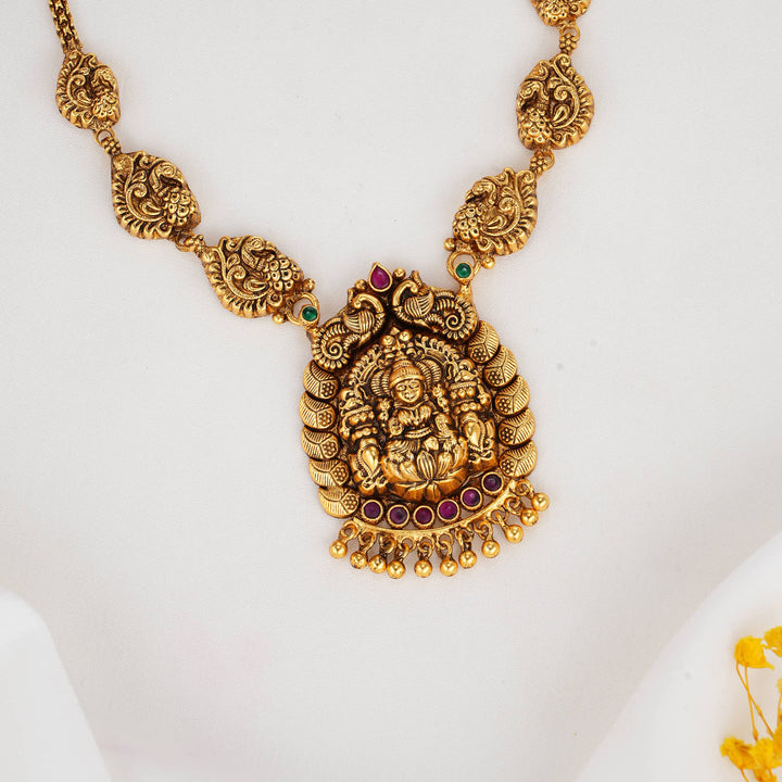 Splendid Nagas Short Necklace