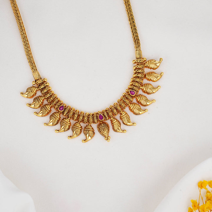 Dazzling Nagas Short Necklace