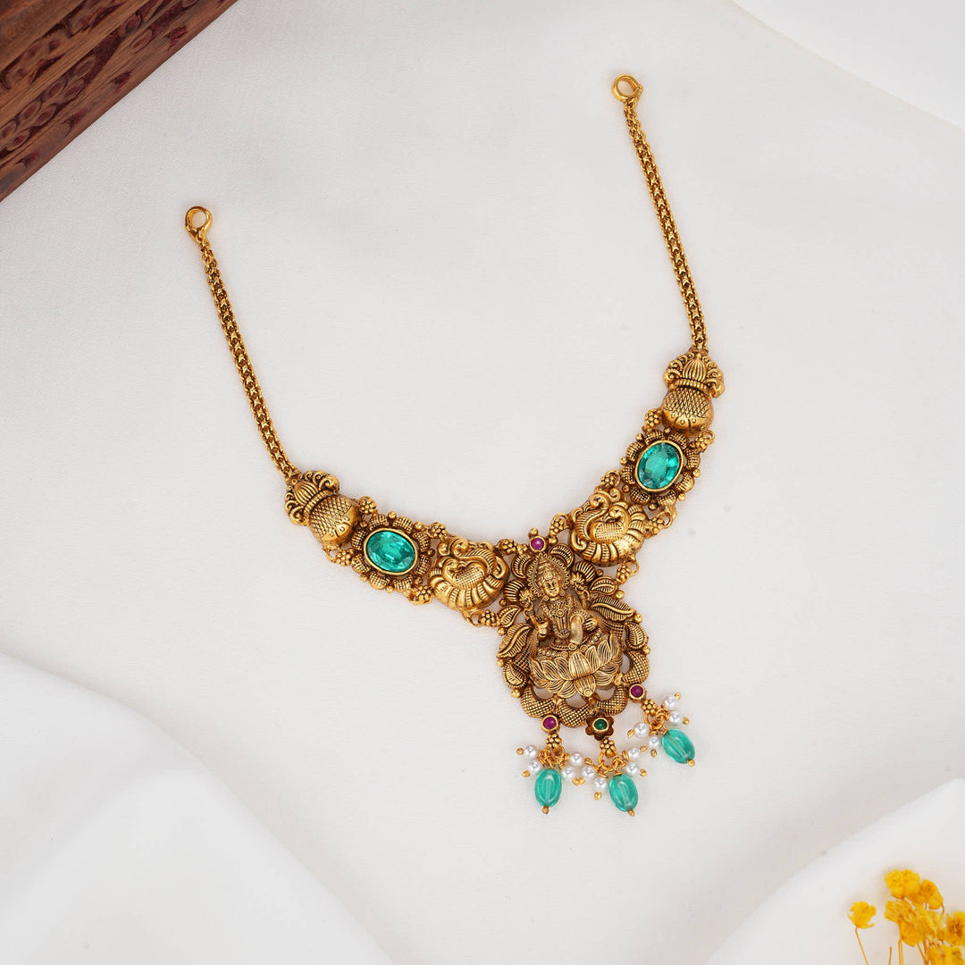 Dreamy Nagas Short Necklace