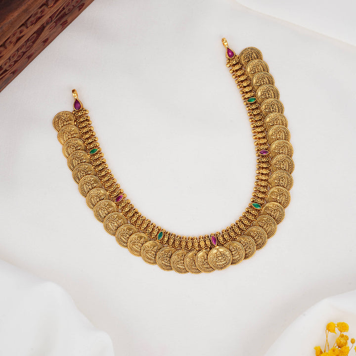 Elegant Nagas Short Necklace