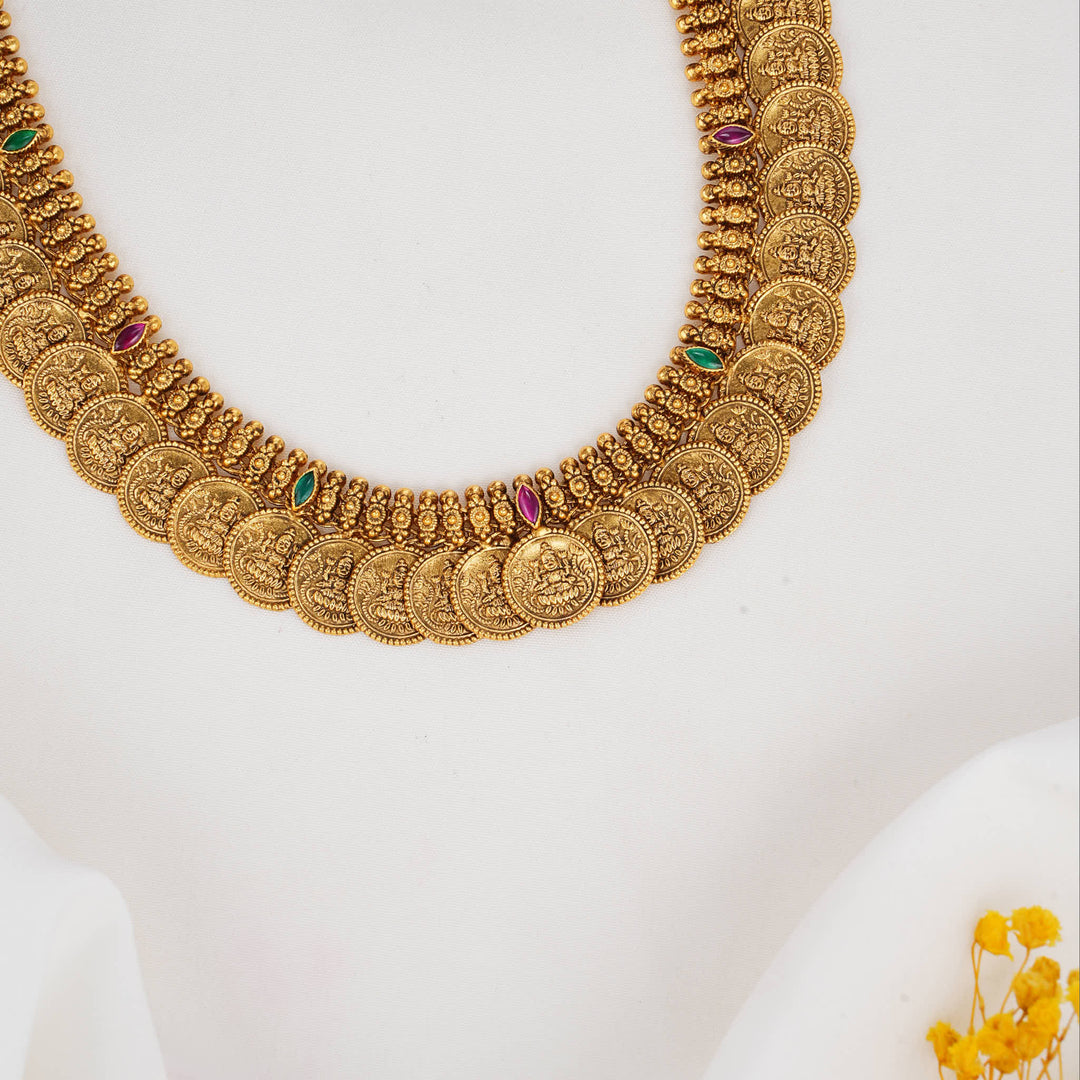 Elegant Nagas Short Necklace