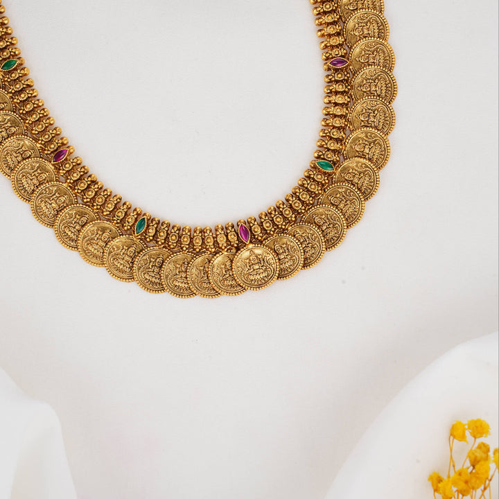 Elegant Nagas Short Necklace