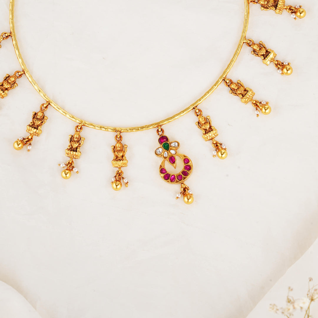 Attractive Hasli Necklace