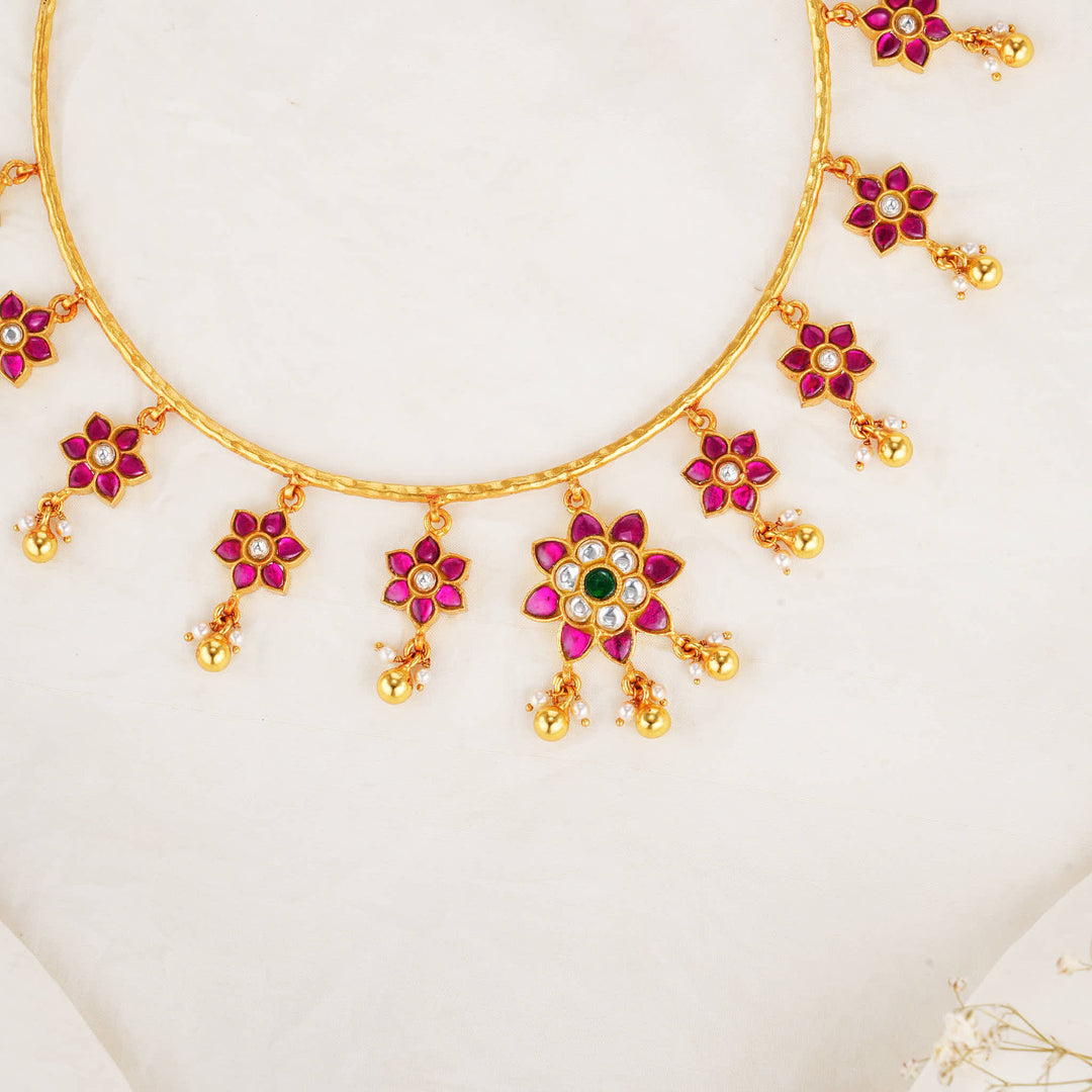 Dazzle Floral Hasli Necklace