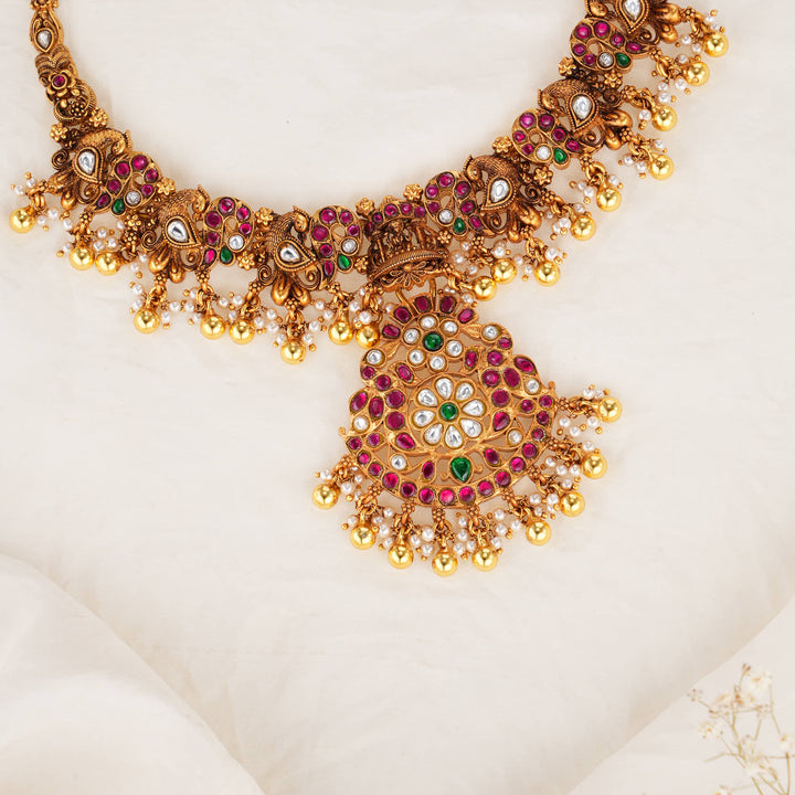 Bindhu Kundan Short Necklace