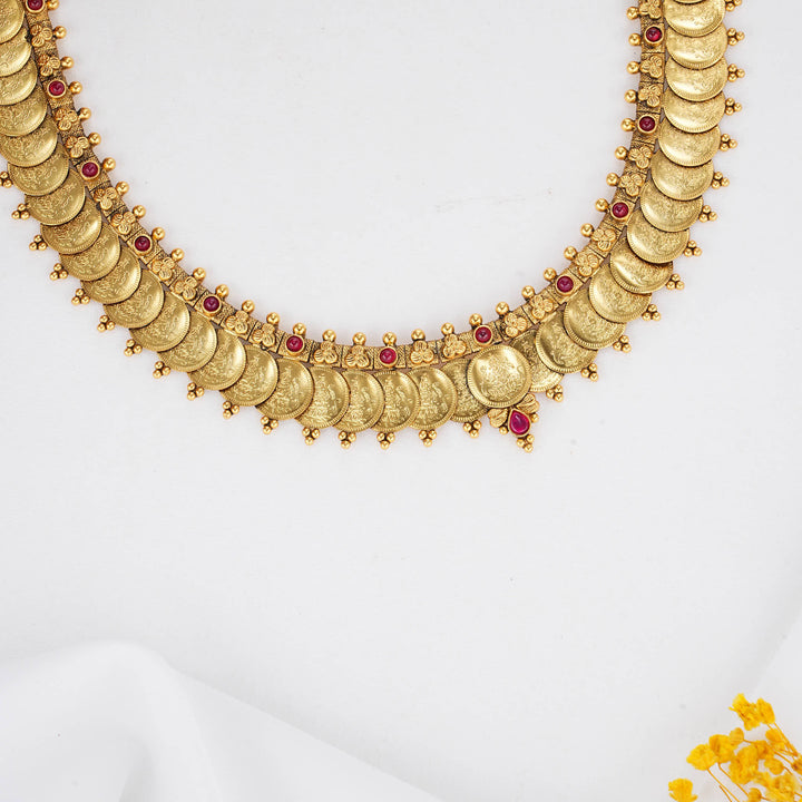 Glow with Radiance Nagas Short Necklace