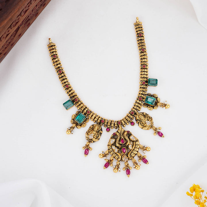 Eye Catchy Nagas Short Necklace