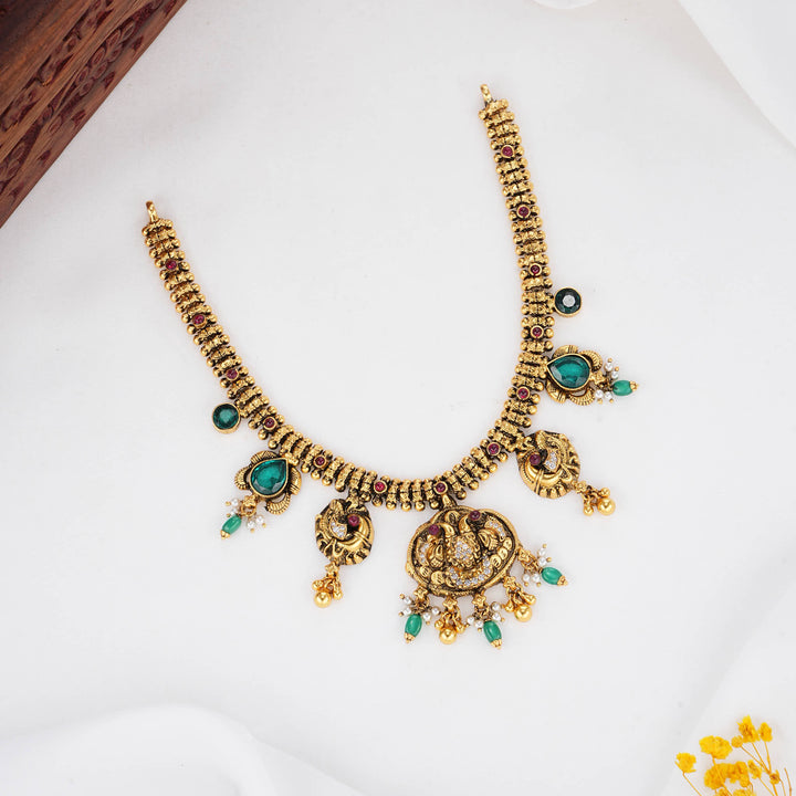 Delicate Shine Nagas Short Necklace