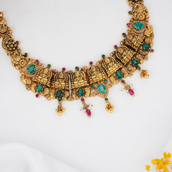 Fresh and Alive Nagas Short Necklace