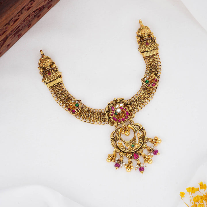 Radiantly Attractive Nagas Short Necklace