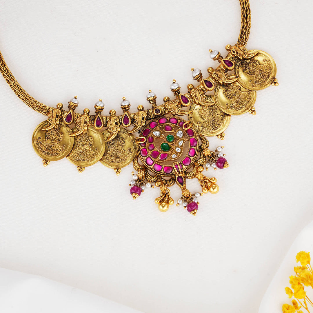 Shine with Vibrant Nagas Short Necklace