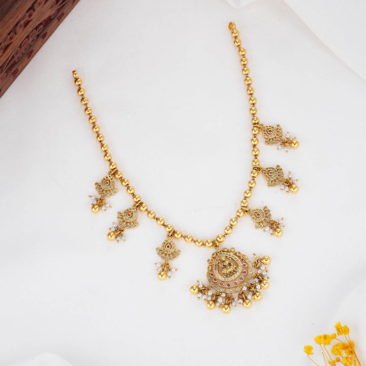 Vinitha Stone Short Necklace