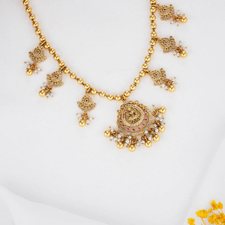 Vinitha Stone Short Necklace