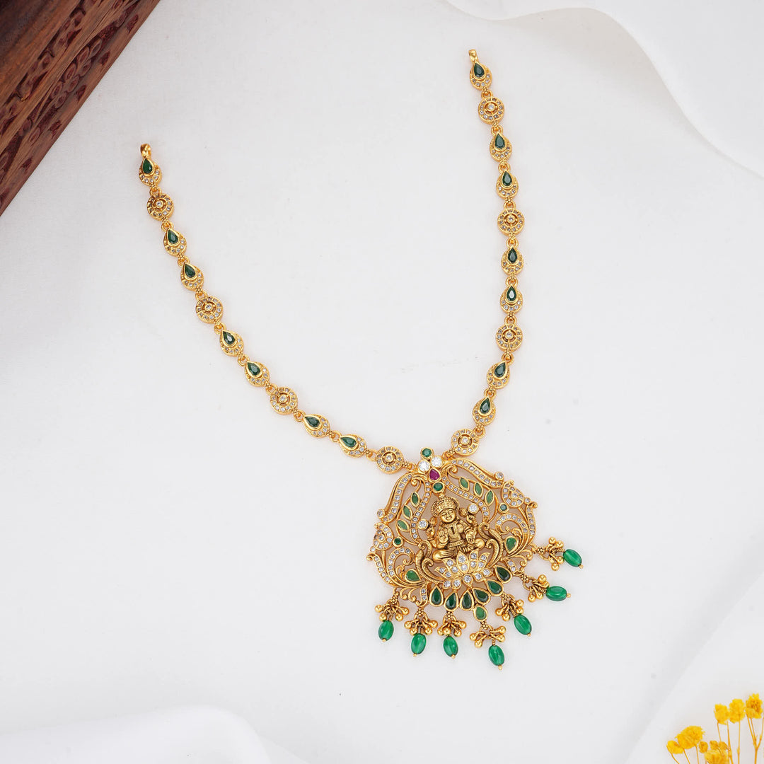 Shanvikhaa Stone Short Necklace