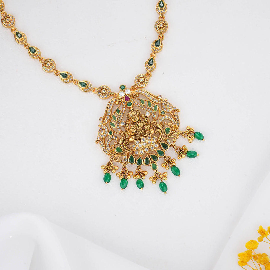 Shanvikhaa Stone Short Necklace