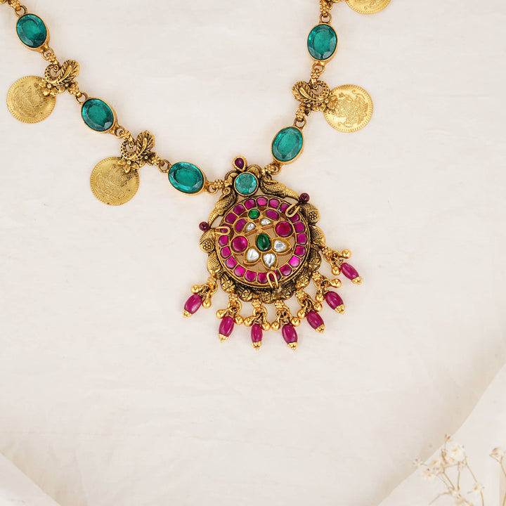 Minthra Nagas Short Necklace