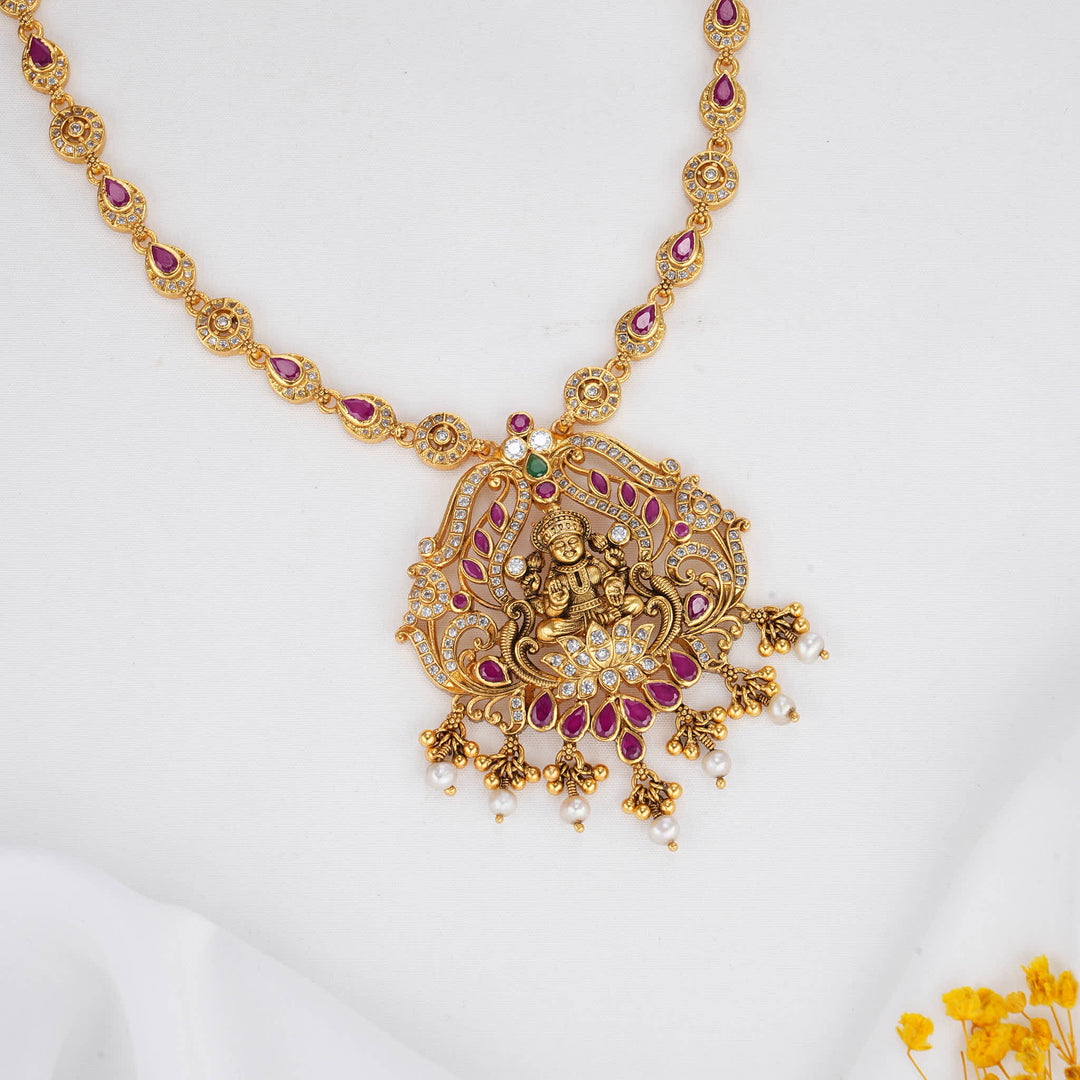 Dazzling Stone Short Necklace