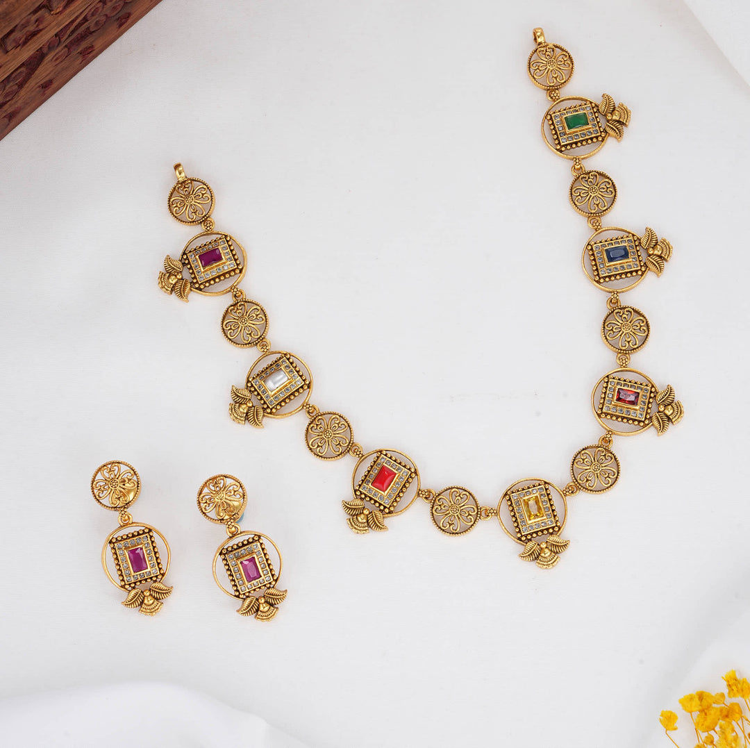 Krishyaa Stone Short Necklace Set