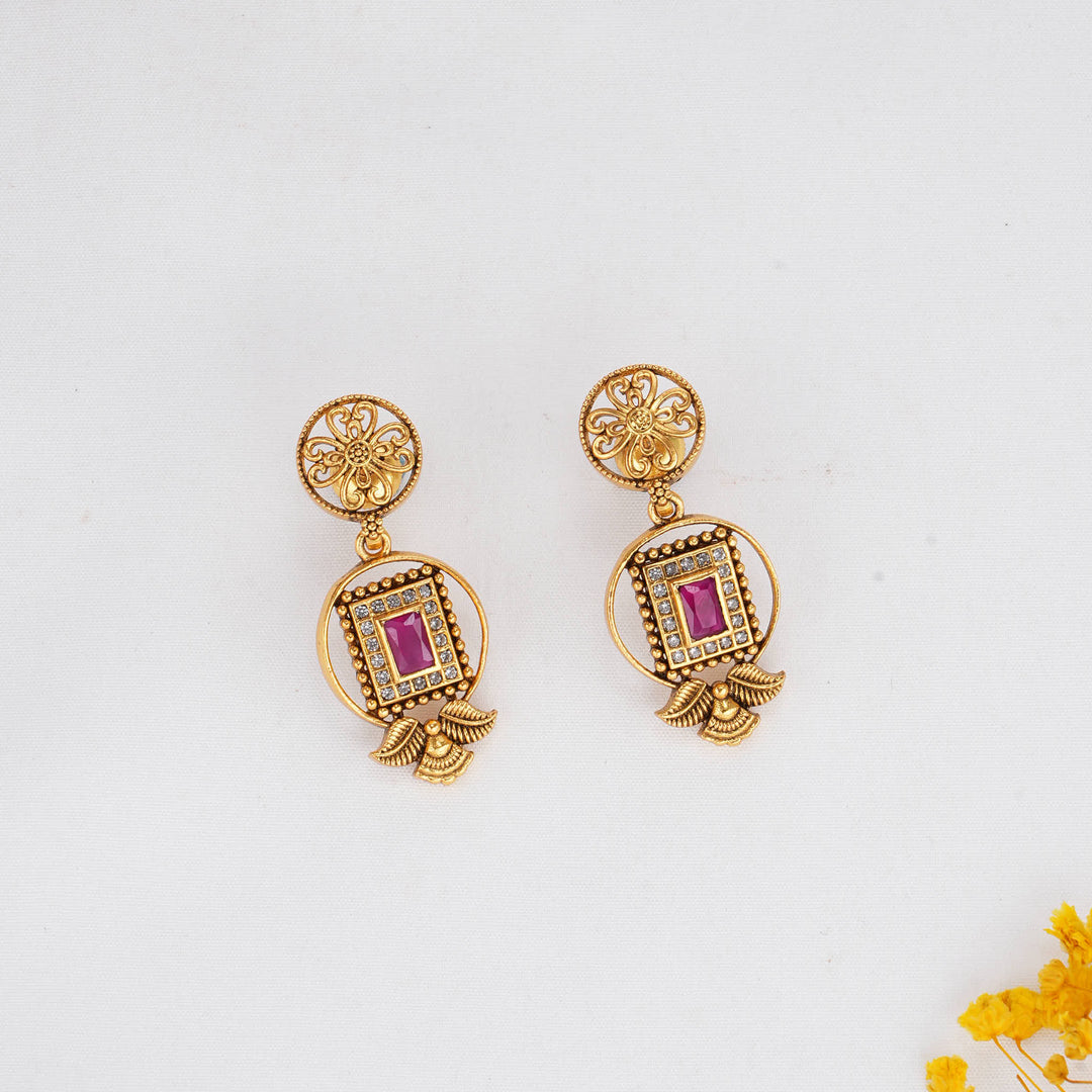 Krishyaa Stone Short Necklace Set