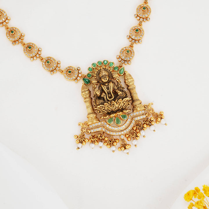 Graceful Legacy Stone Short Necklace