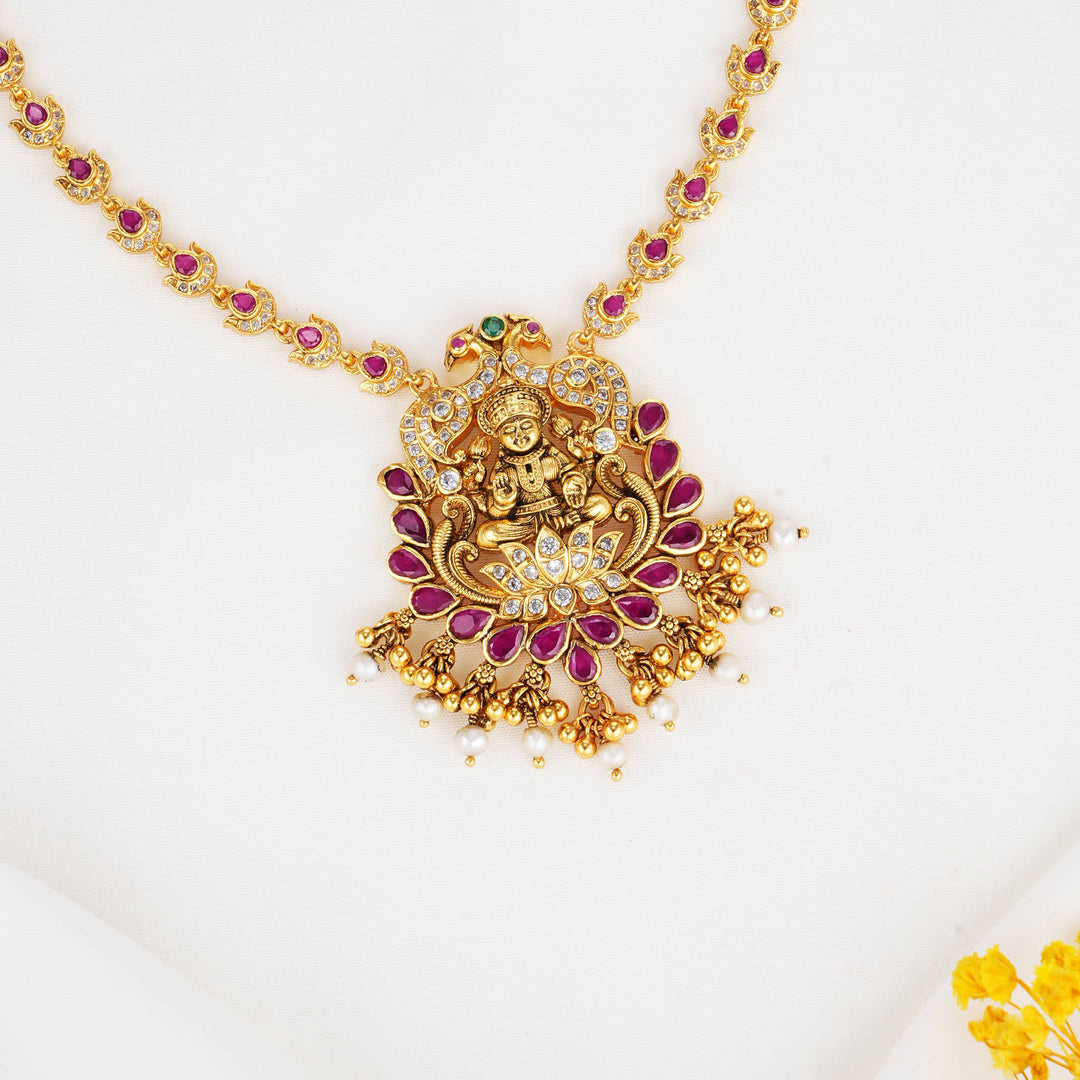 Timeless Radiance Stone Short Necklace