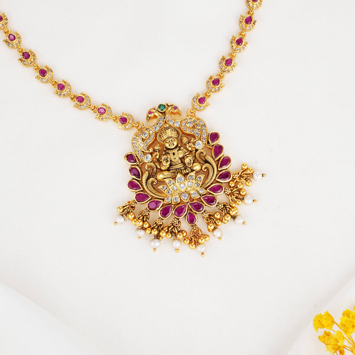 Timeless Radiance Stone Short Necklace