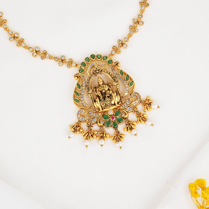 Delicate Stone Short Necklace