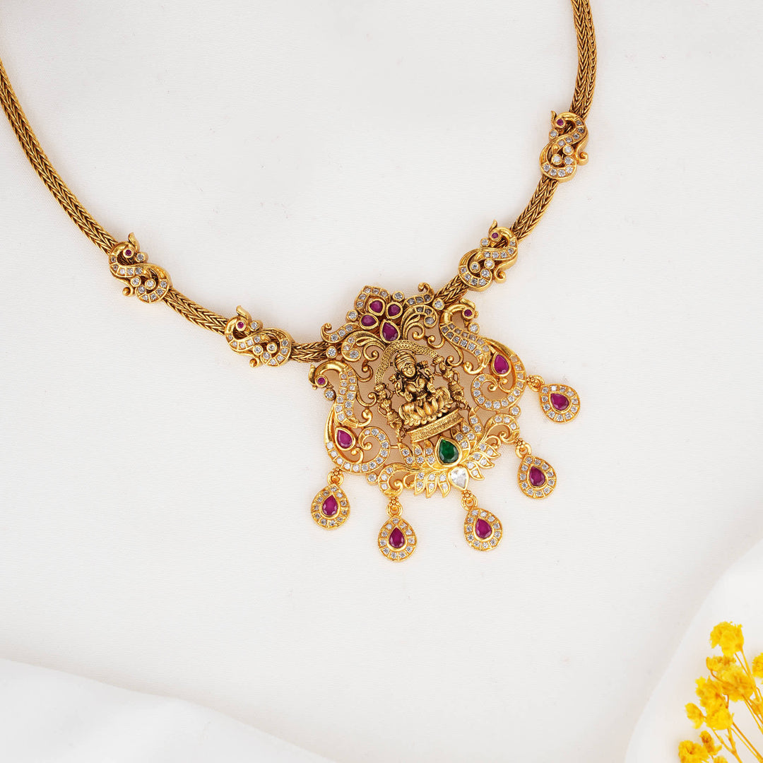 Elegant Stone Short Necklace