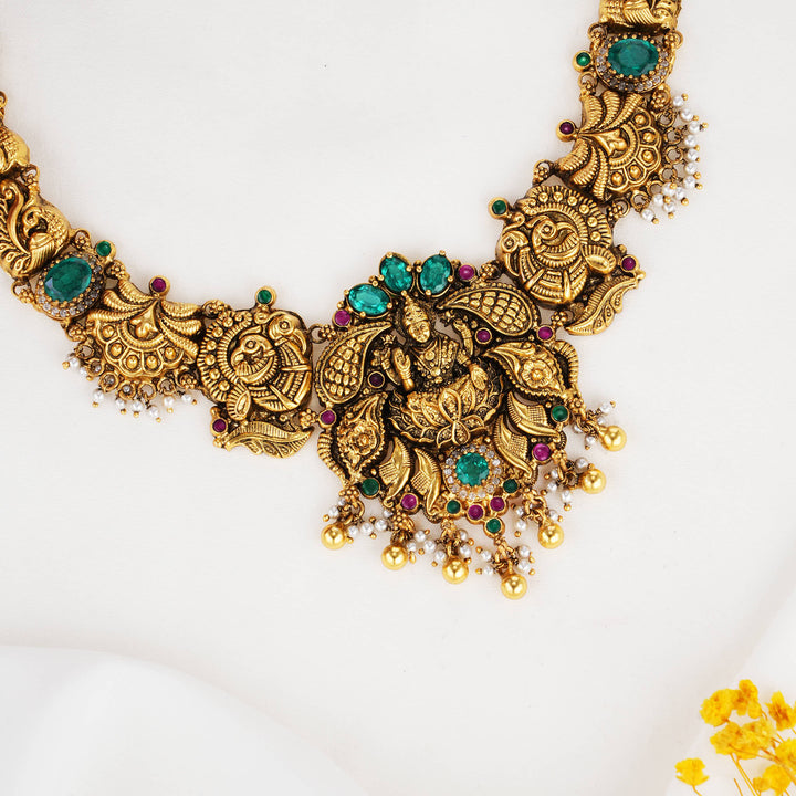 Lush and Luxury Nagas Short Necklace