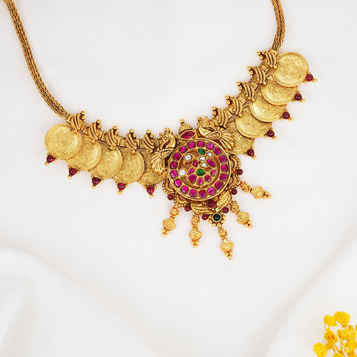 Rich and Vivid Nagas Short Necklace