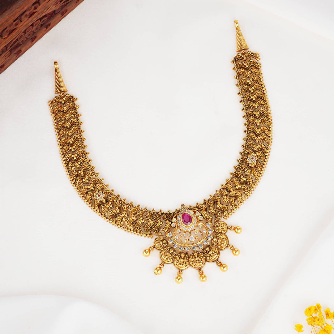 Uniquely Elegant Nagas Short Necklace