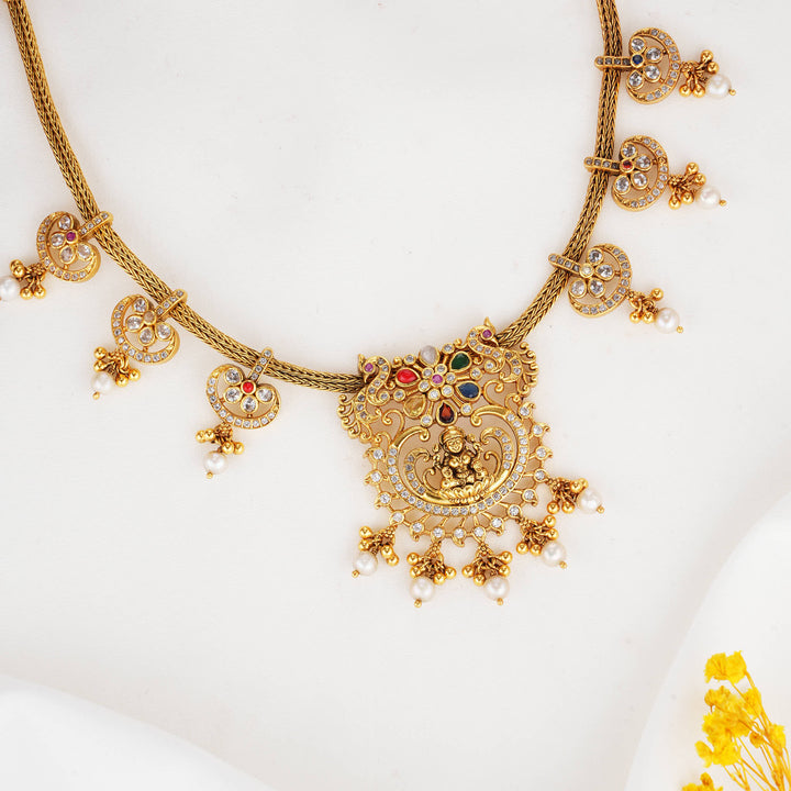 Divine Adornment Stone Short Necklace
