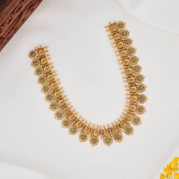 Beyond Trends Stone Short Necklace