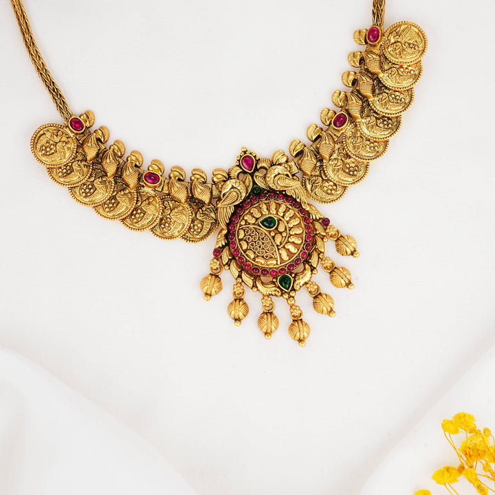 Gishvikaa Nagas Short Necklace