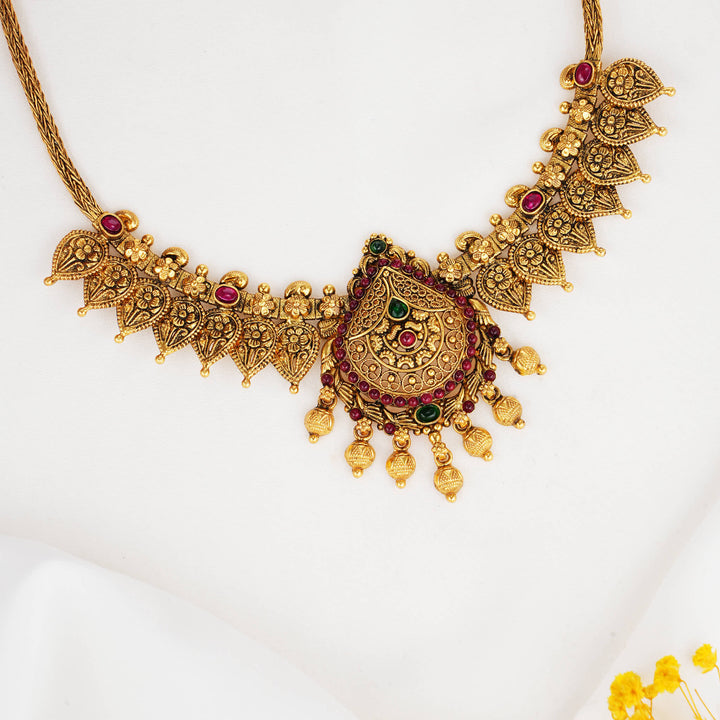 Vibrant Nagas Short Necklace