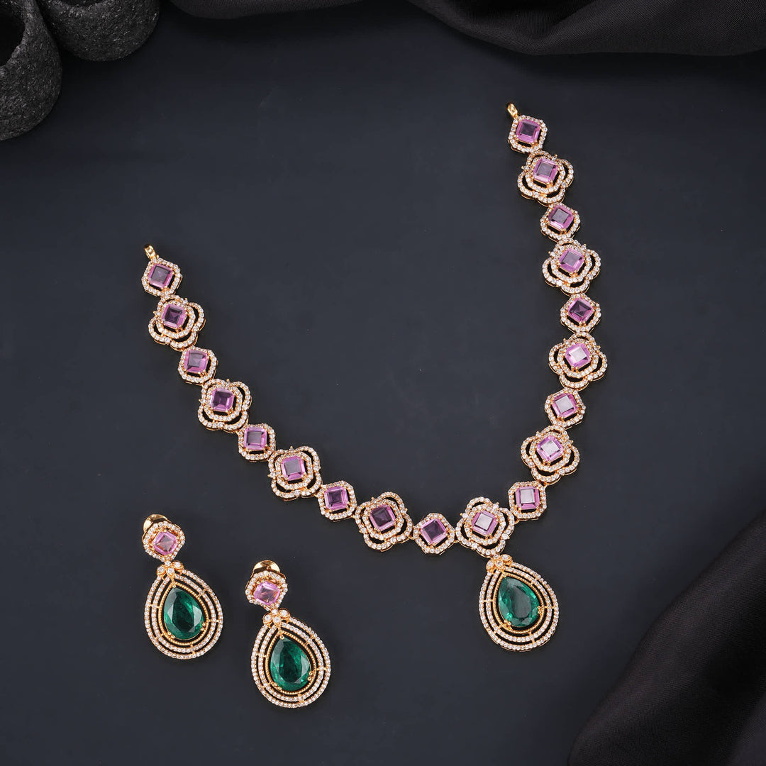 Dazzle Attractive Victorian Short Necklace Set