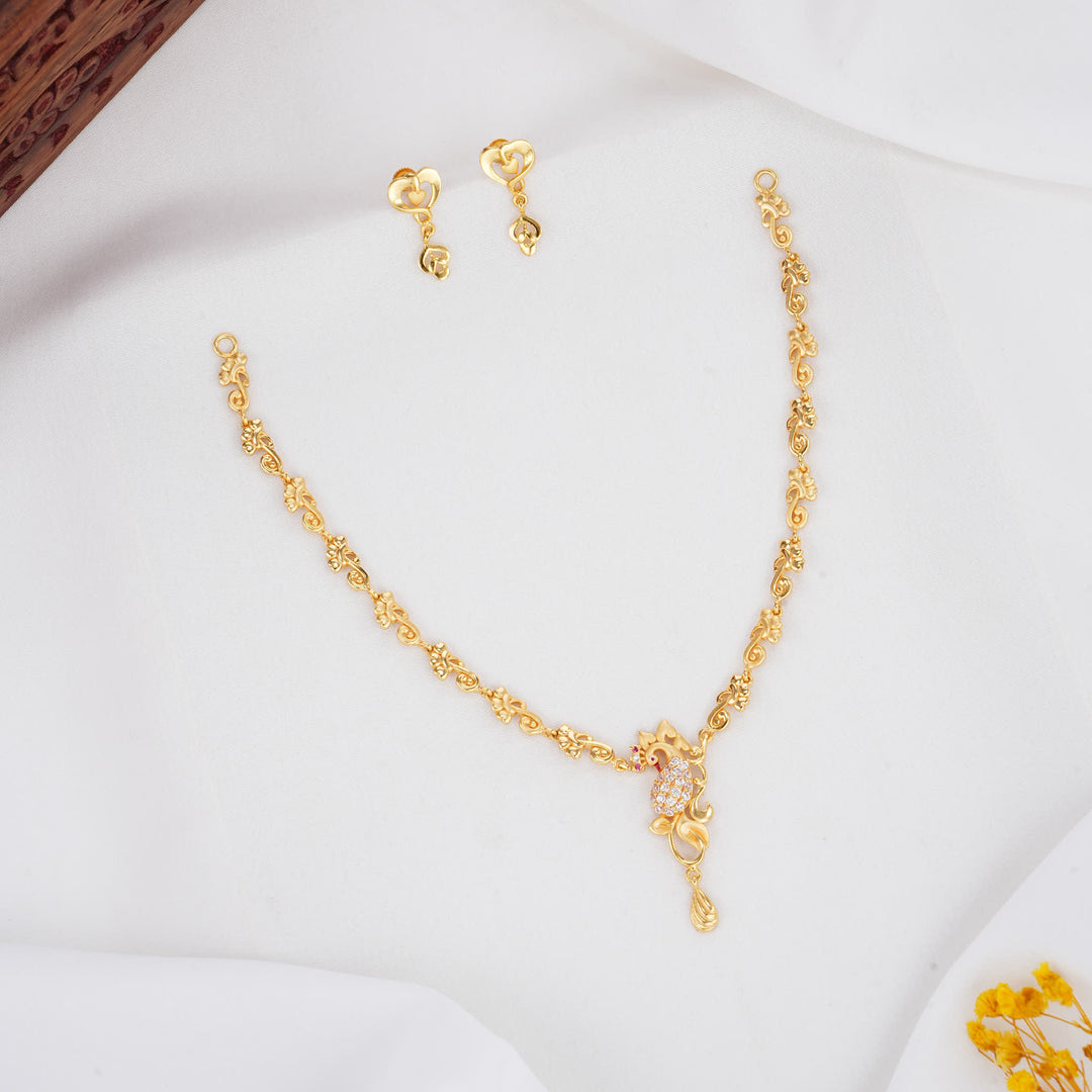 Catchy 3D Spl Short Necklace Set