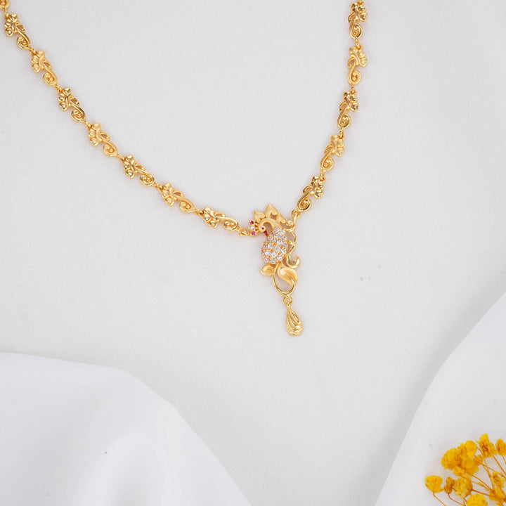 Catchy 3D Spl Short Necklace Set