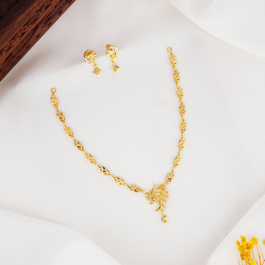 Shivinthikaa 3D Spl Short Necklace Set