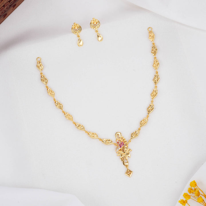 Attractive 3D Spl Short Necklace Set