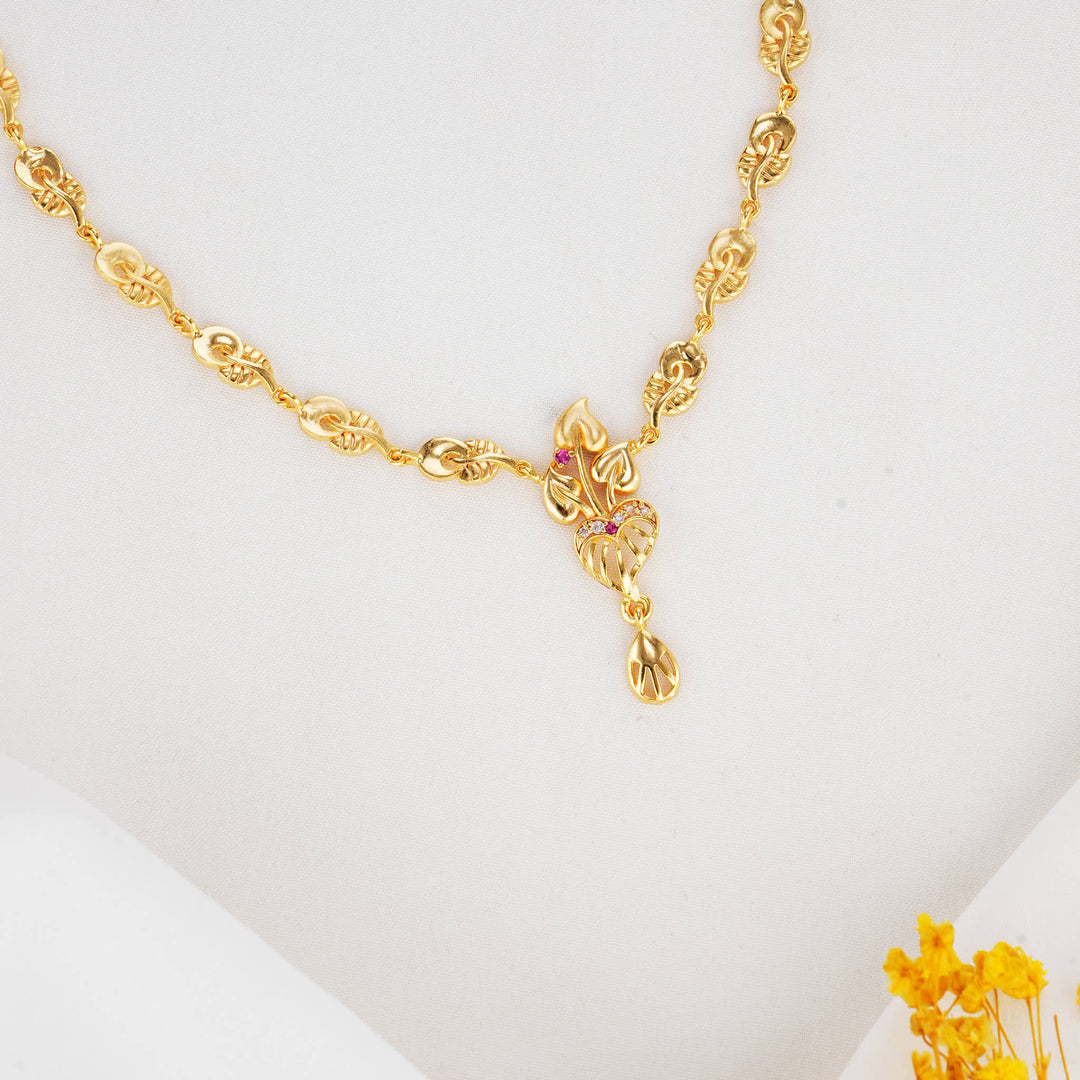 Vedhikaa 3D Spl Short Necklace Set
