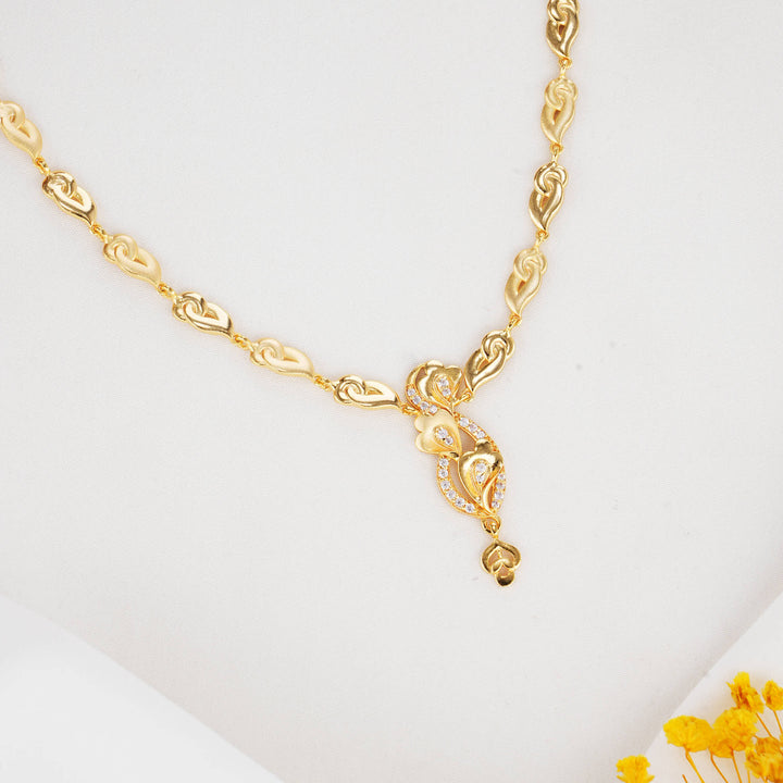 Catchy 3D Spl Short Necklace Set
