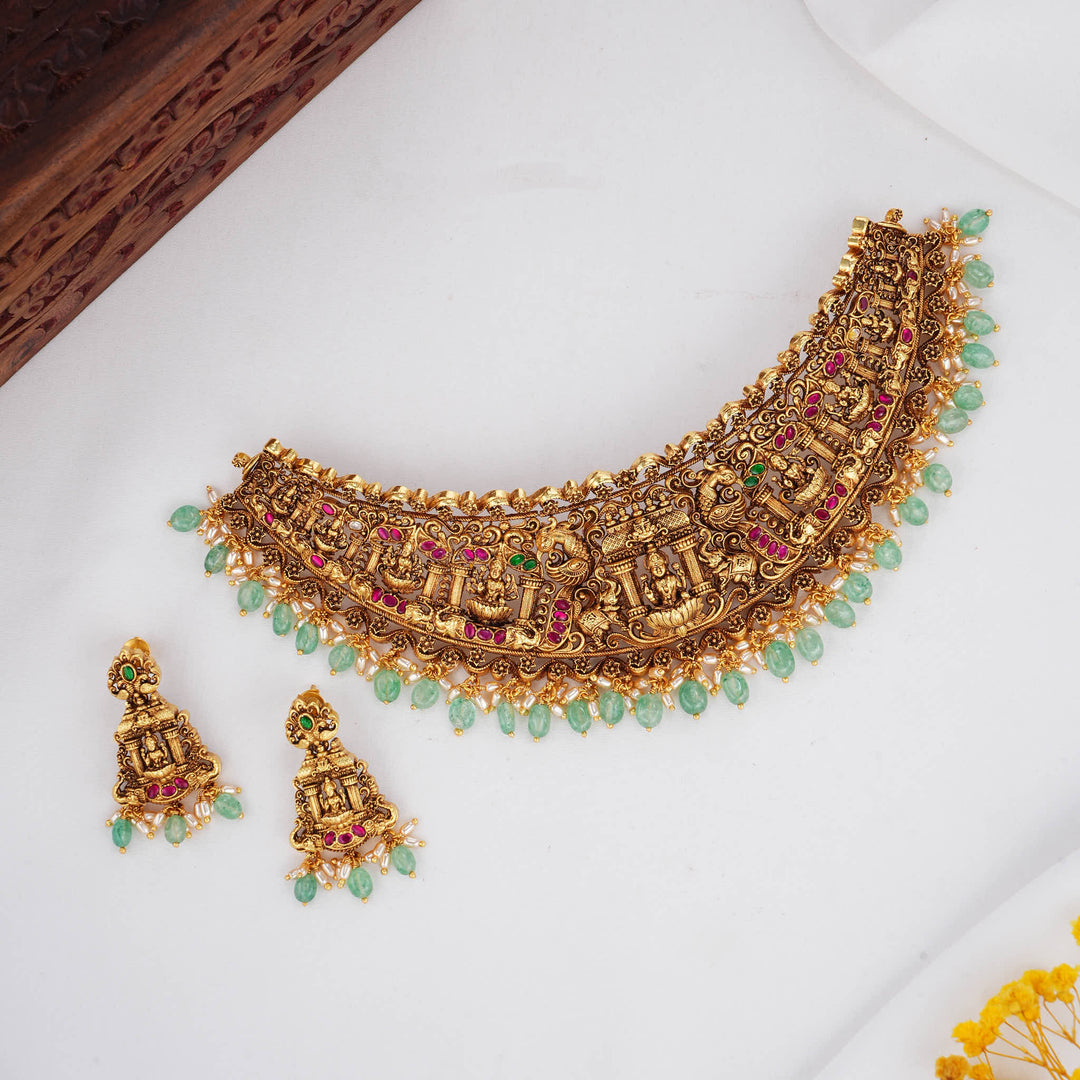 Gracefully Crafted 3D Spl Choker Necklace Set